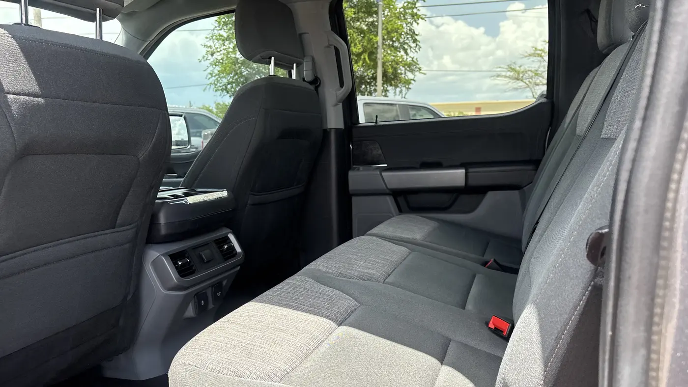 2023 Ford F-150 Lightning Lariat