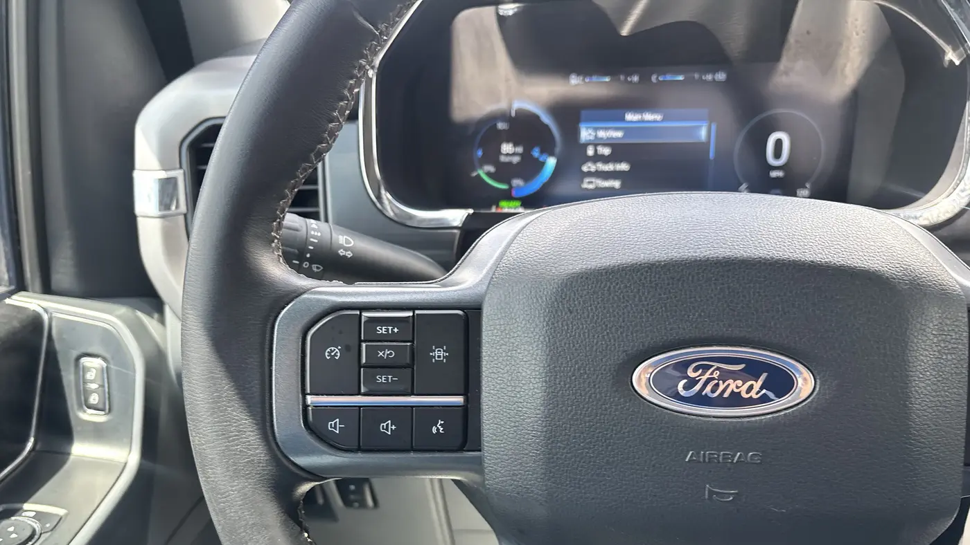 2023 Ford F-150 Lightning Lariat