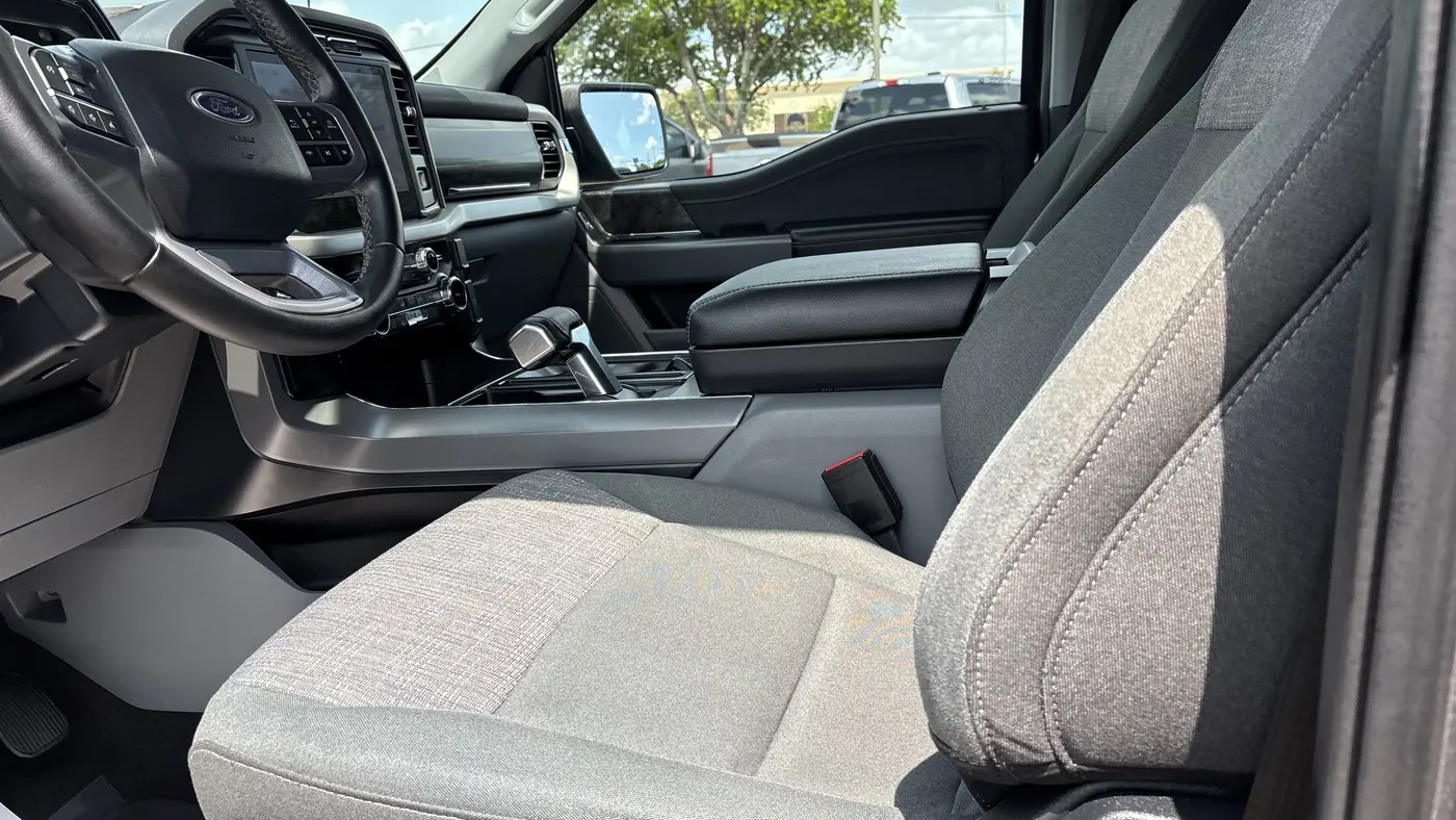 2023 Ford F-150 Lightning XLT