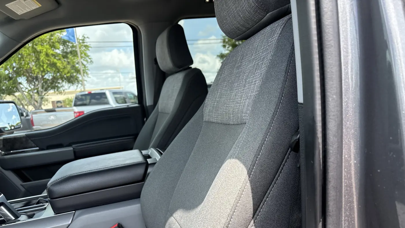 2023 Ford F-150 Lightning XLT