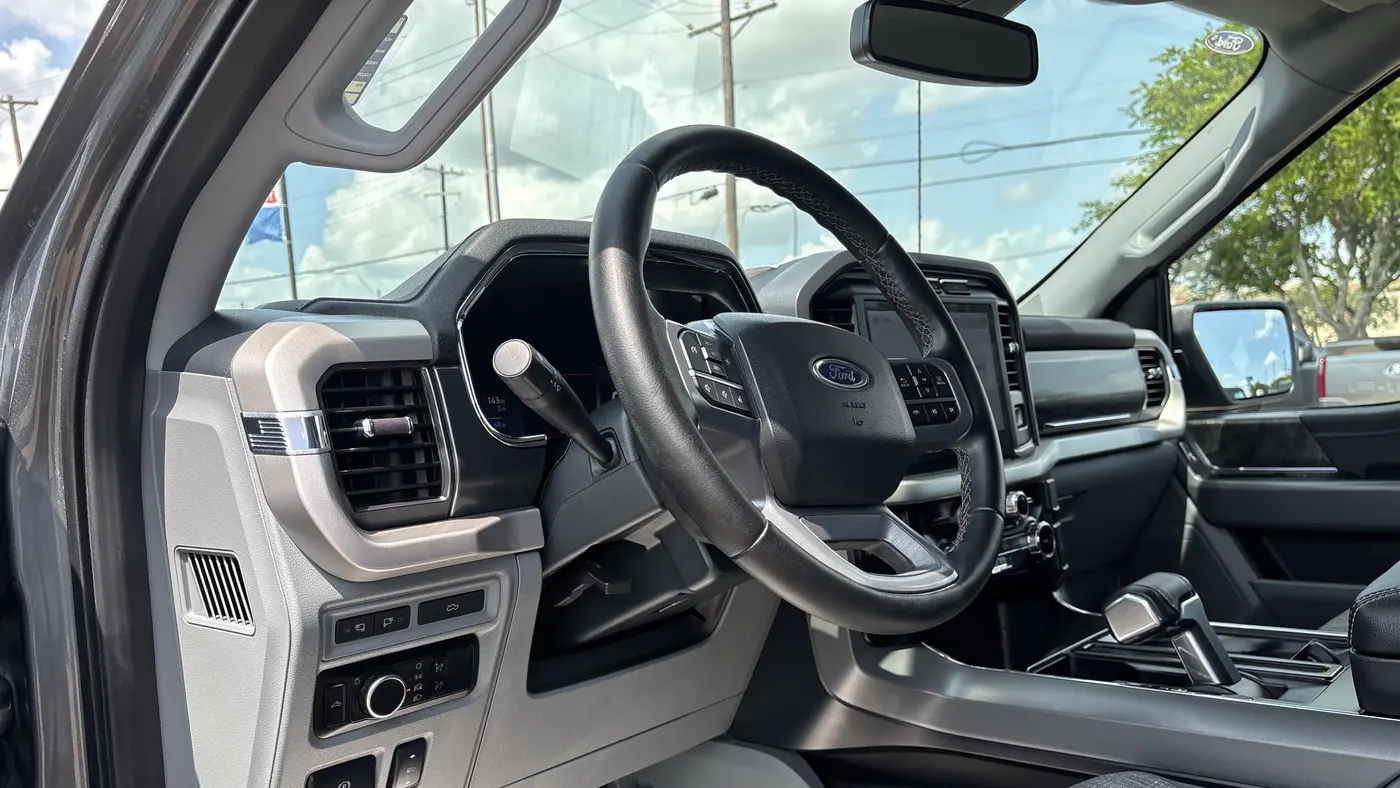 2023 Ford F-150 Lightning XLT