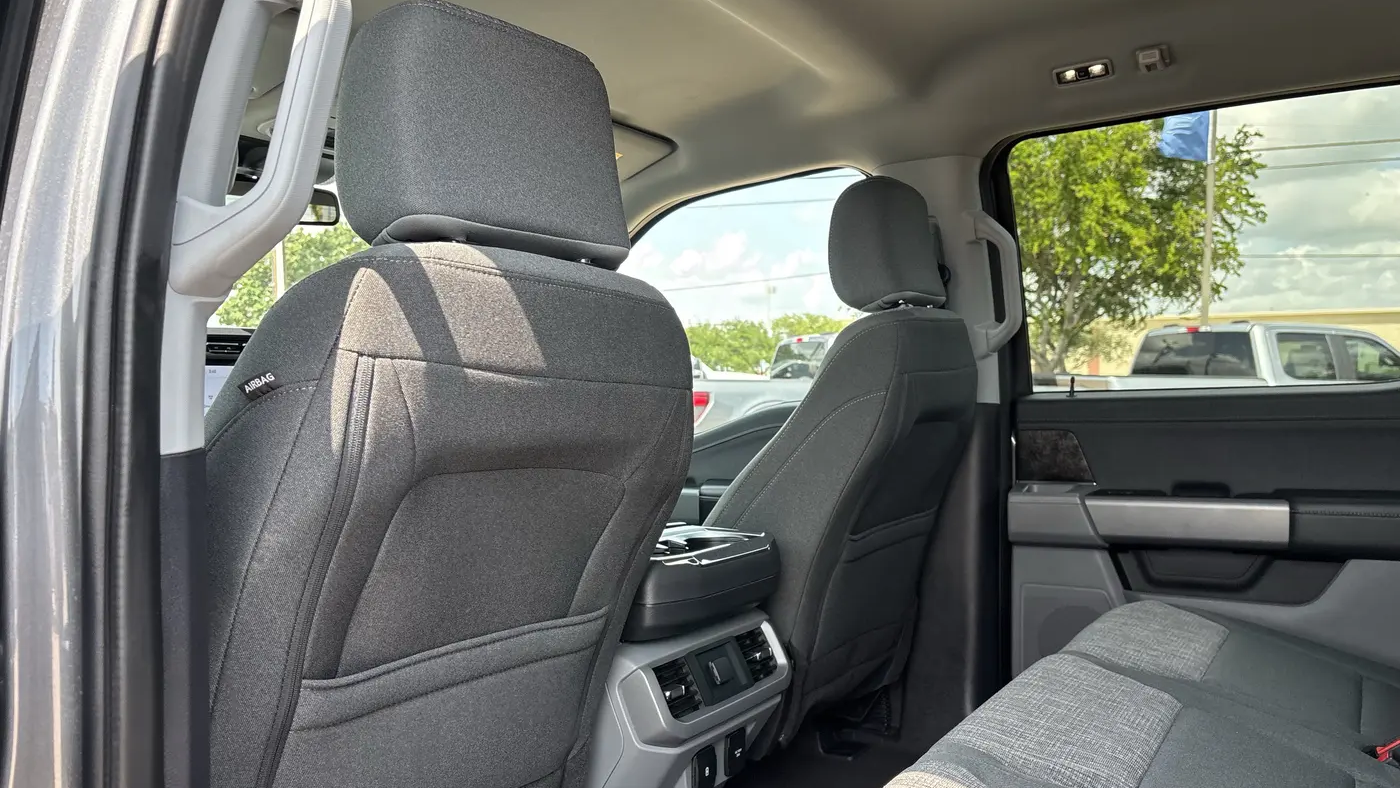 2023 Ford F-150 Lightning XLT