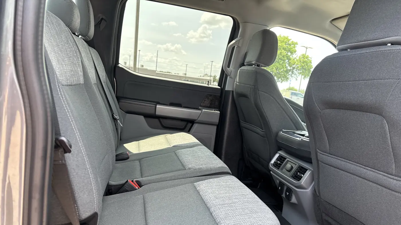 2023 Ford F-150 Lightning XLT