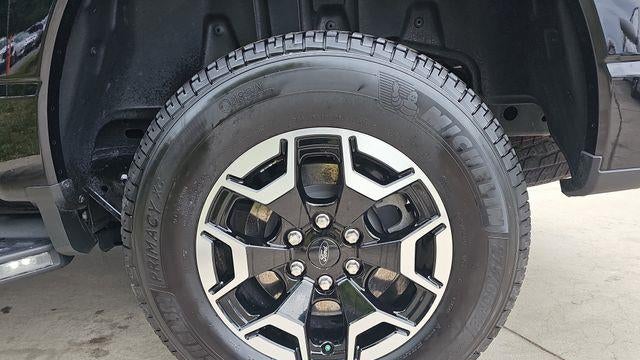 2023 Ford F-150 Lightning XLT