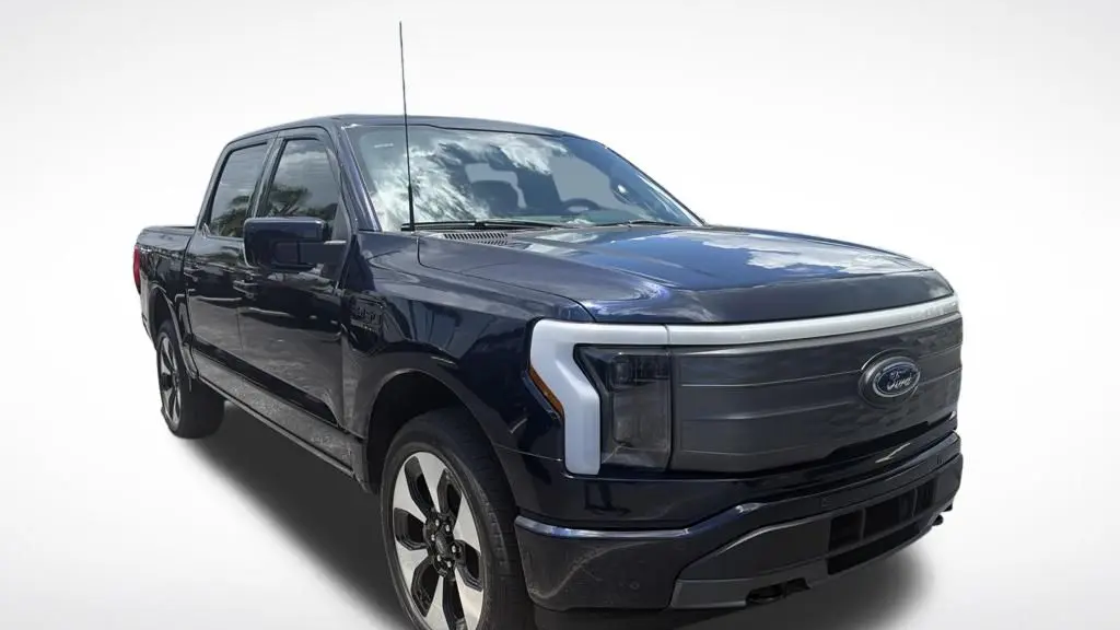 2023 Ford F-150 Lightning XLT