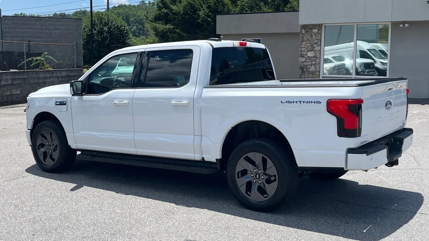 2024 Ford F-150 Lightning Flash