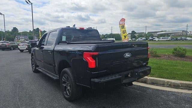 2025 Ford F-150 Lightning Flash