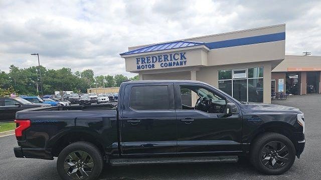 2025 Ford F-150 Lightning Flash