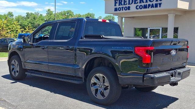 2025 Ford F-150 Lightning Flash
