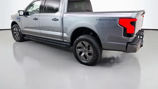 2024 Ford F-150 Lightning XLT
