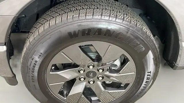 2024 Ford F-150 Lightning XLT