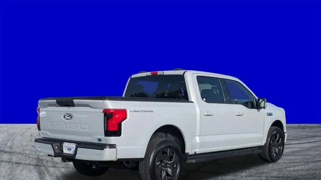 2025 Ford F-150 Lightning Flash