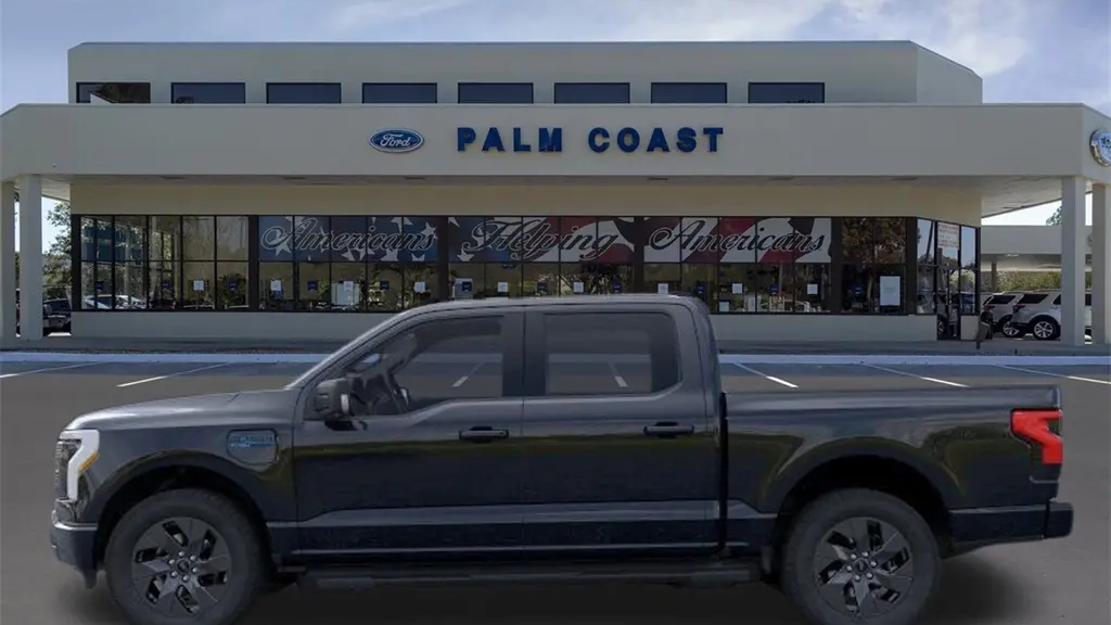 2025 Ford F-150 Lightning Flash