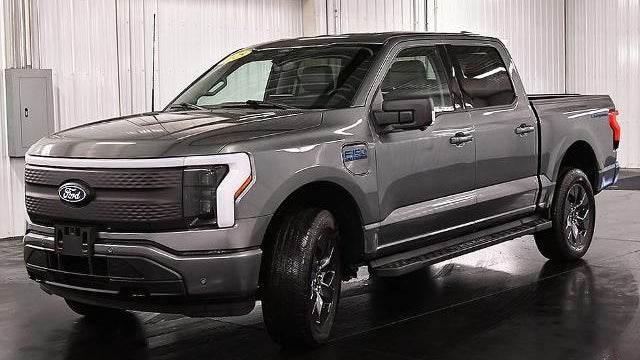 2025 Ford F-150 Lightning Flash