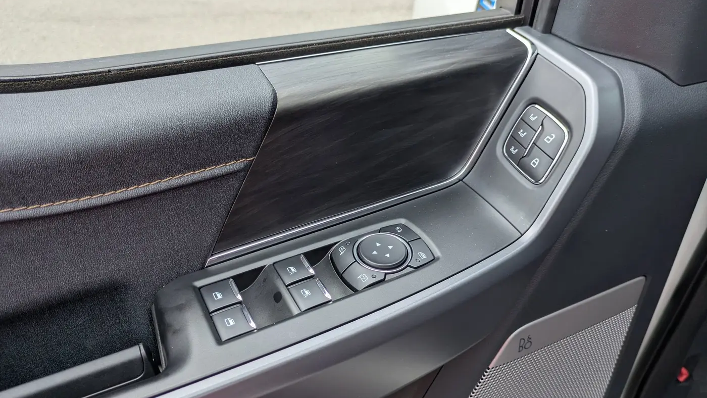 2025 Ford F-150 Lightning Lariat