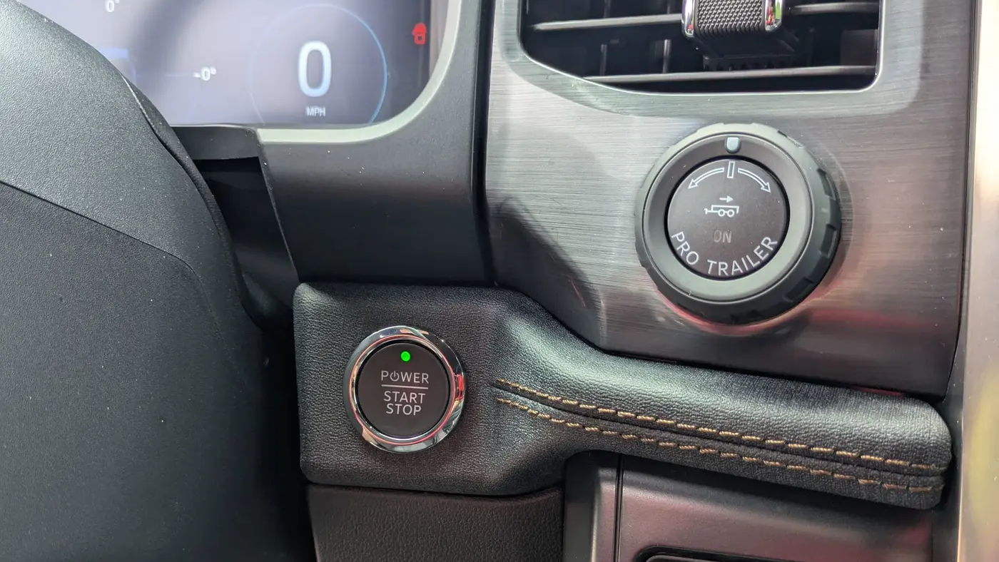 2025 Ford F-150 Lightning Lariat