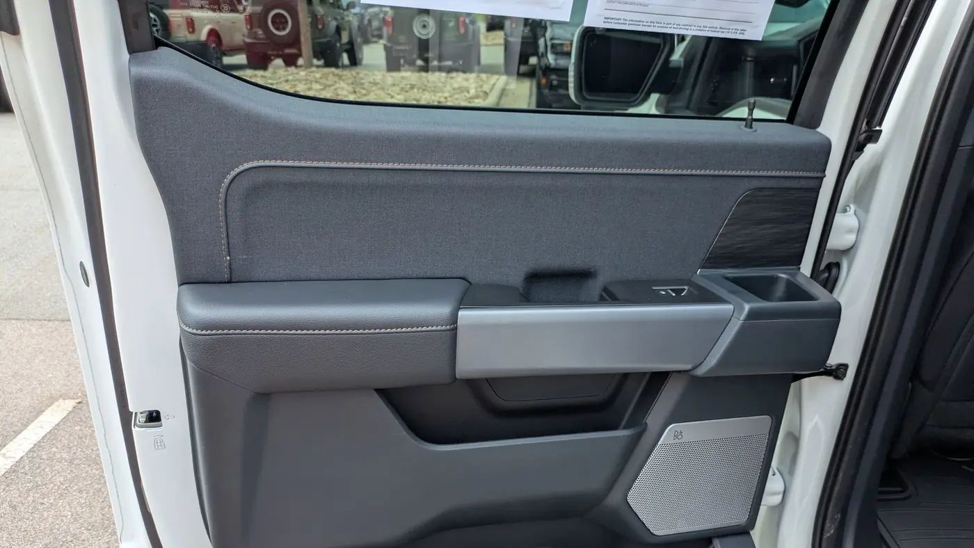 2025 Ford F-150 Lightning Lariat