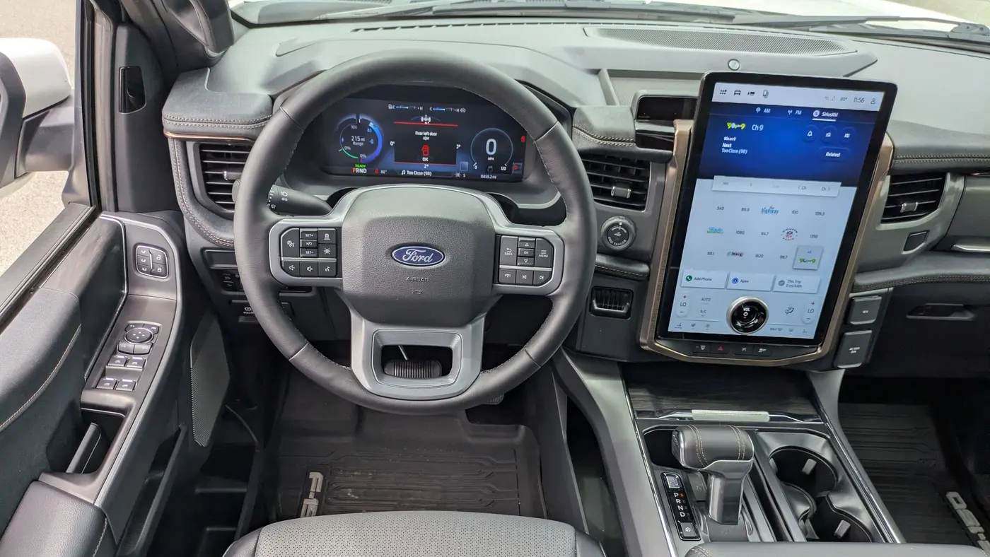 2025 Ford F-150 Lightning Lariat