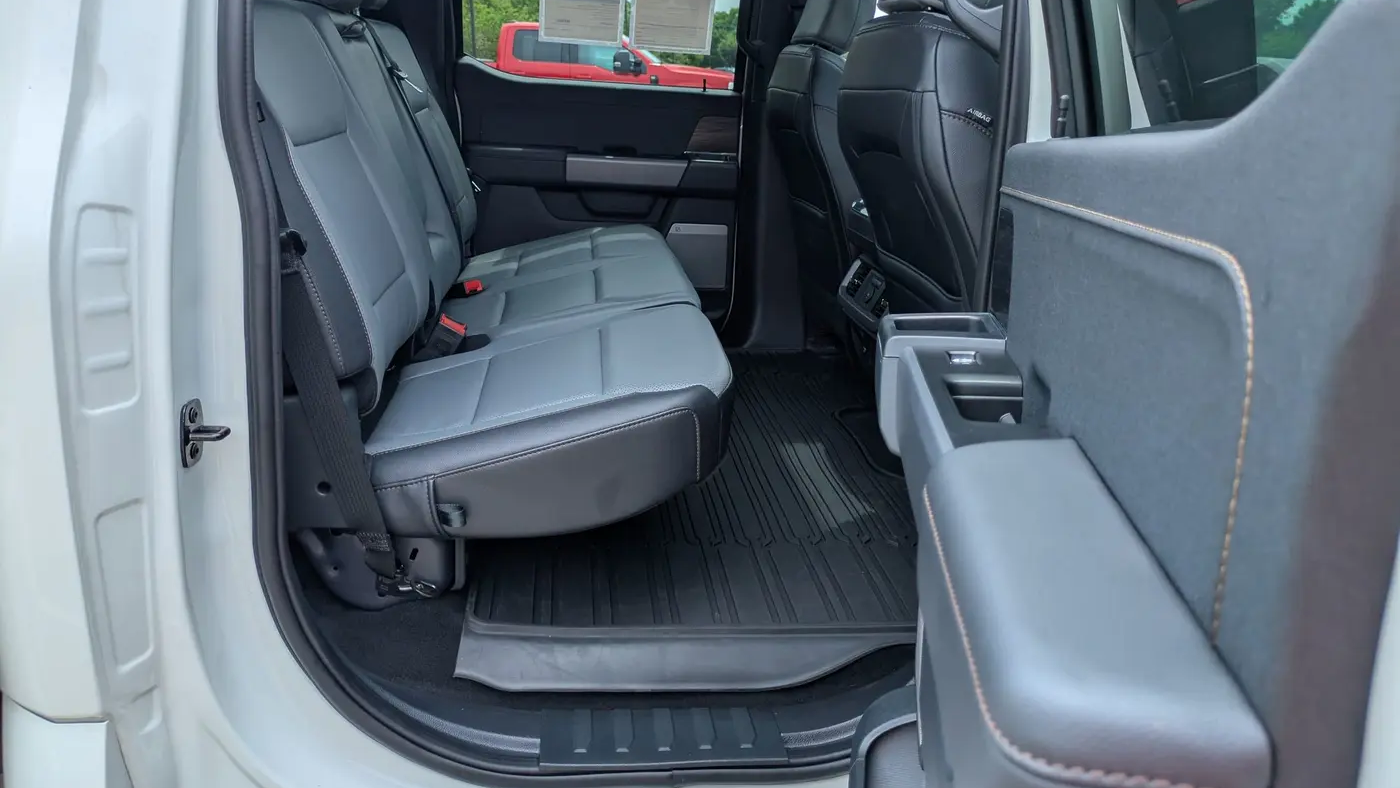 2025 Ford F-150 Lightning Lariat