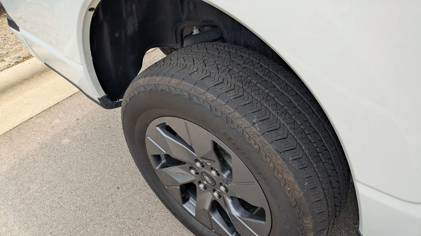 2025 Ford F-150 Lightning Lariat