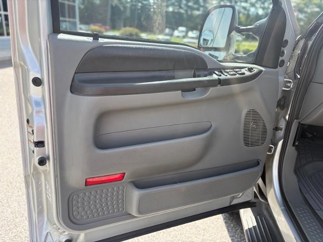 2005 Ford F-350 - $15,674