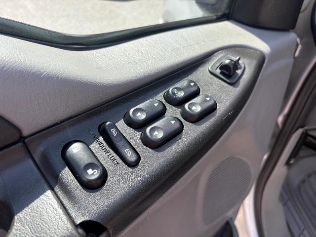 2005 Ford F-350 - $15,674
