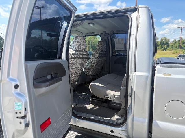 2005 Ford F-350 - $15,674
