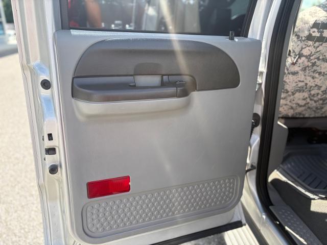 2005 Ford F-350 - $15,674