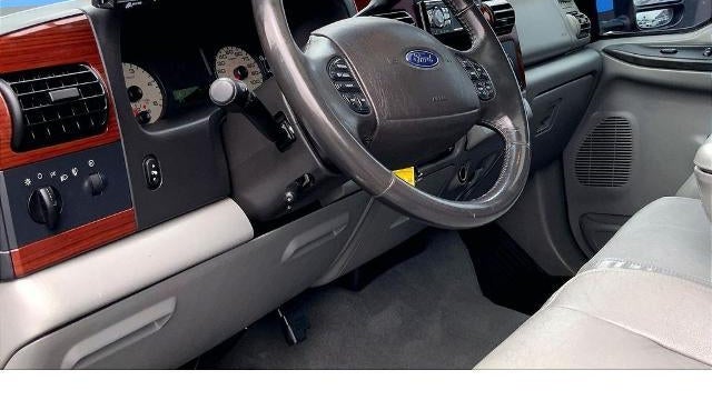 2005 Ford F-350 Super Duty XLT