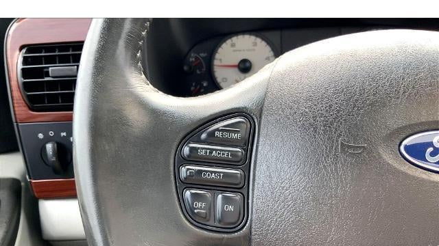 2005 Ford F-350 Super Duty XLT