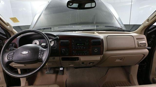 2005 Ford F-350 Super Duty Lariat