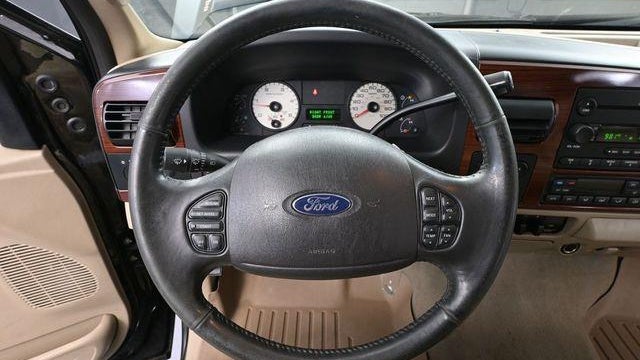 2005 Ford F-350 Super Duty Lariat