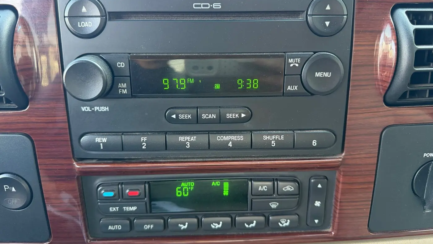 2006 Ford F-350 Super Duty XL