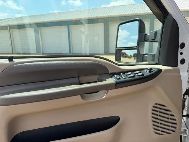 2000 Ford F-350 - $28,890