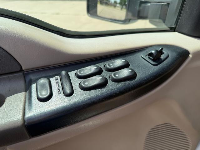2000 Ford F-350 - $28,890