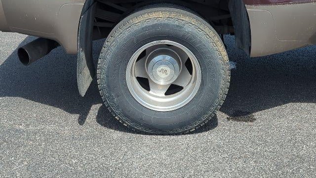 2004 Ford F-350 Super Duty XL