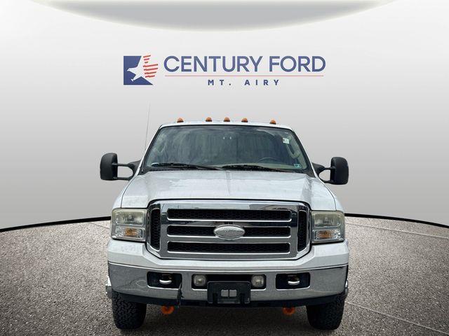 2005 Ford F-350 Super Duty Lariat — photo 1 of 18