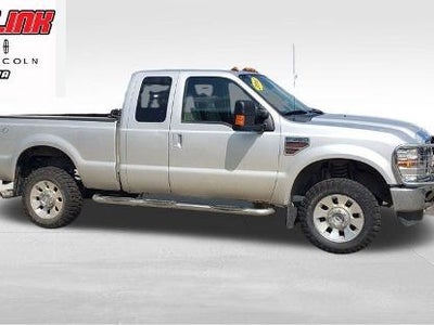2010 Ford F-350 Super Duty 4X4 Lariat 4DR Supercab 6.8 FT. SB SRW Pickup