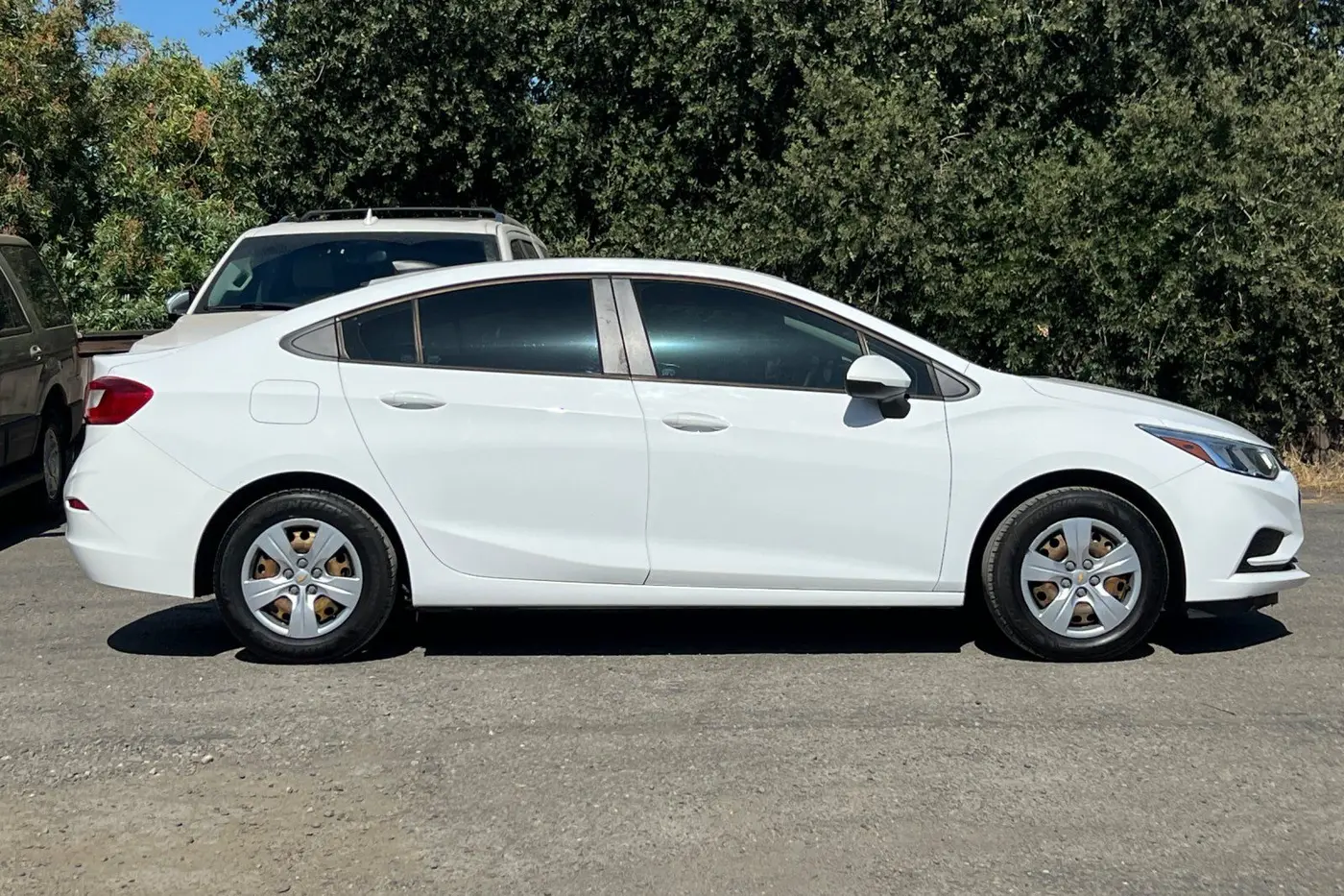 2017 Chevrolet Cruze - $9,800