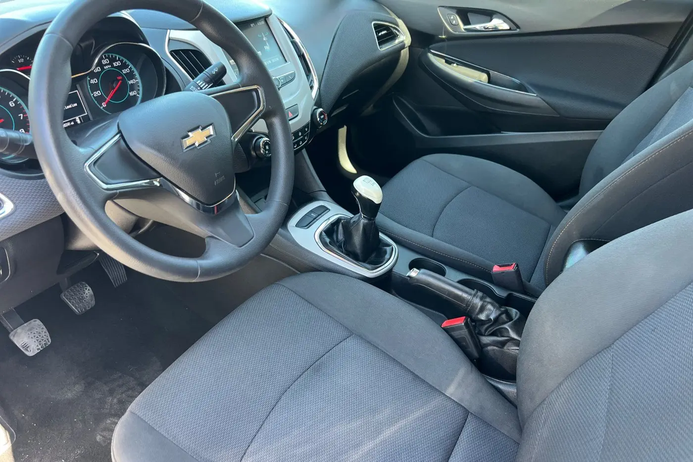 2017 Chevrolet Cruze - $9,800