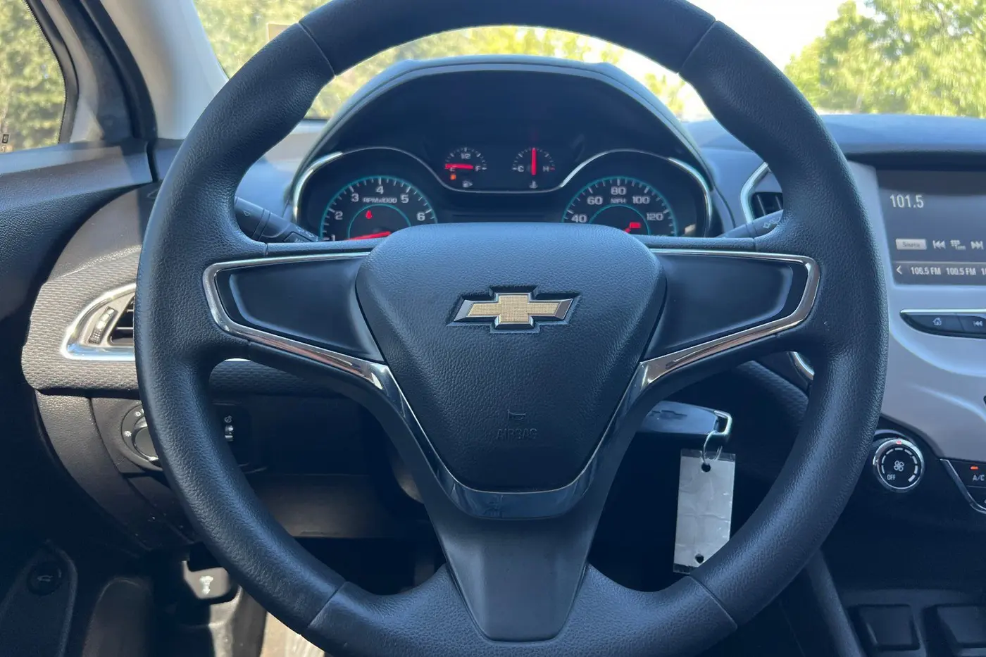 2017 Chevrolet Cruze - $9,800