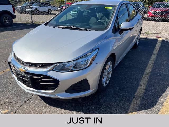 2019 Chevrolet Cruze - $9,779