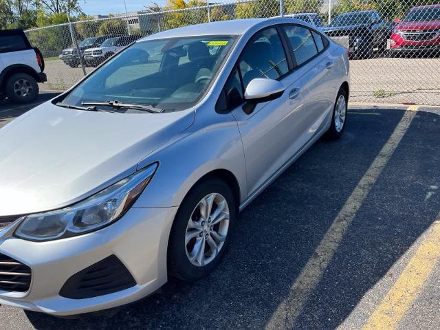 2019 Chevrolet Cruze - $9,779