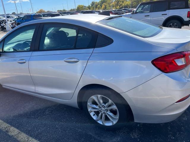2019 Chevrolet Cruze - $9,779