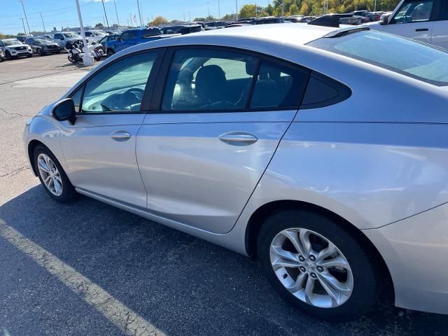 2019 Chevrolet Cruze - $9,779