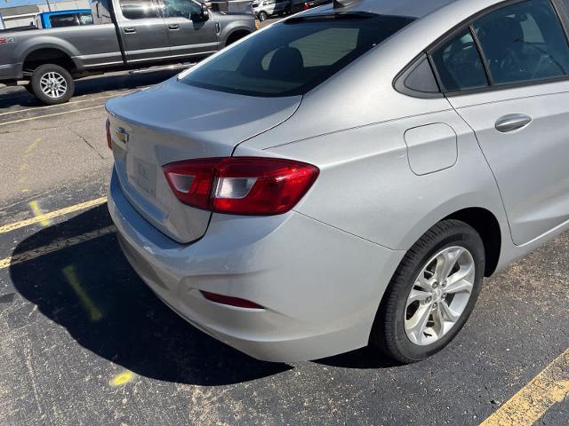 2019 Chevrolet Cruze - $9,779