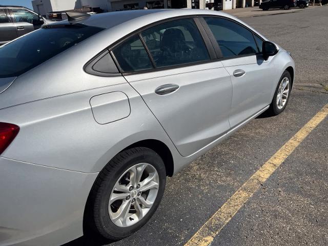 2019 Chevrolet Cruze - $9,779