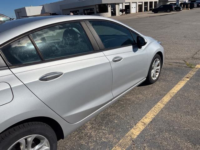 2019 Chevrolet Cruze - $9,779