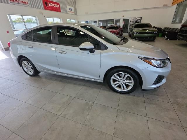 2019 Chevrolet Cruze - $9,779