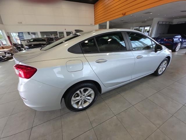 2019 Chevrolet Cruze - $9,779